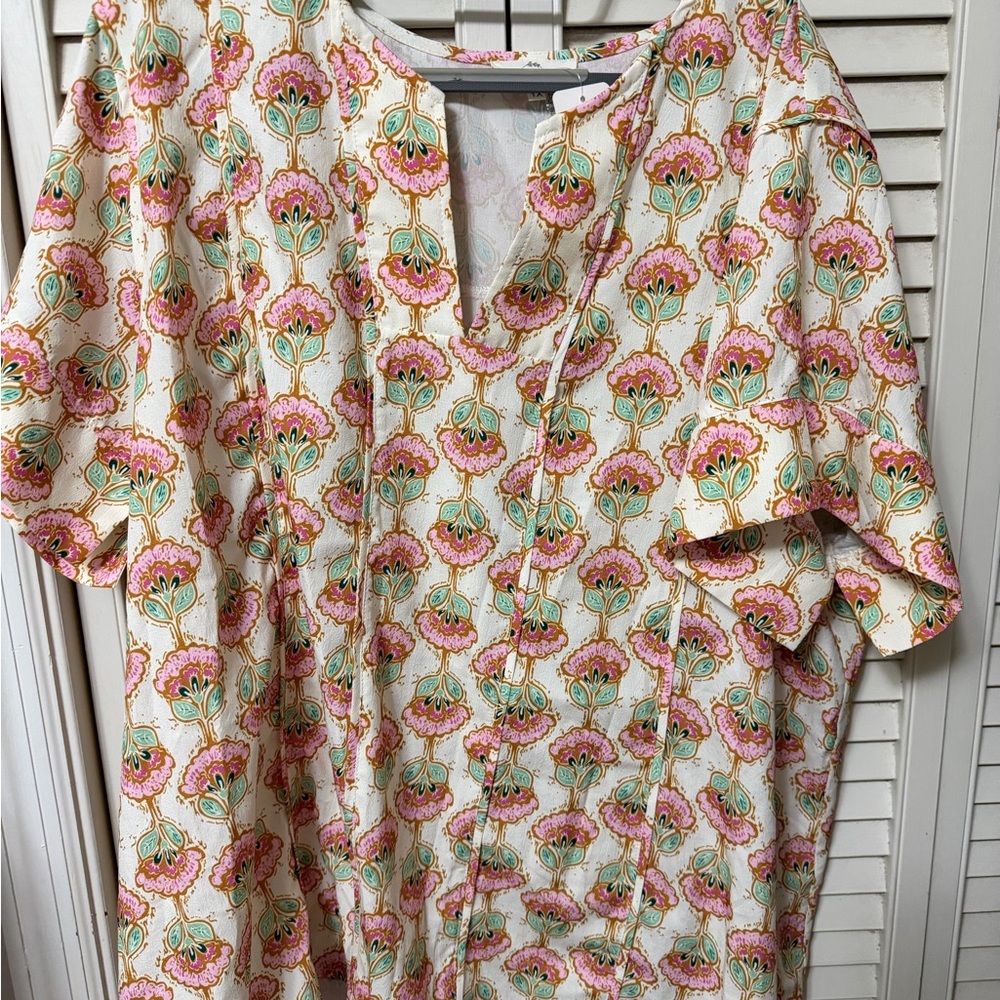 Floral Printed V-Neck Top in Cream, Pink & Teal